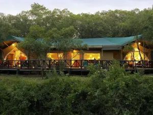 Fairmont Mara Safari Club