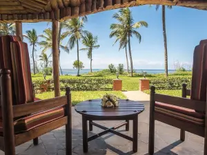 PrideInn Paradise Beach Resort Convention Centre & Spa
